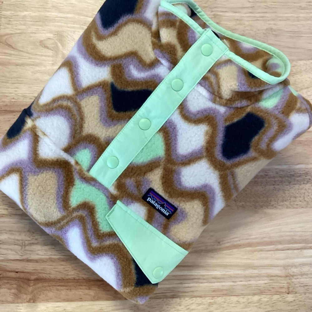 NWT Kids Patagonia Lightweight Synchilla Snap T Pullover- X-Large (14)‎